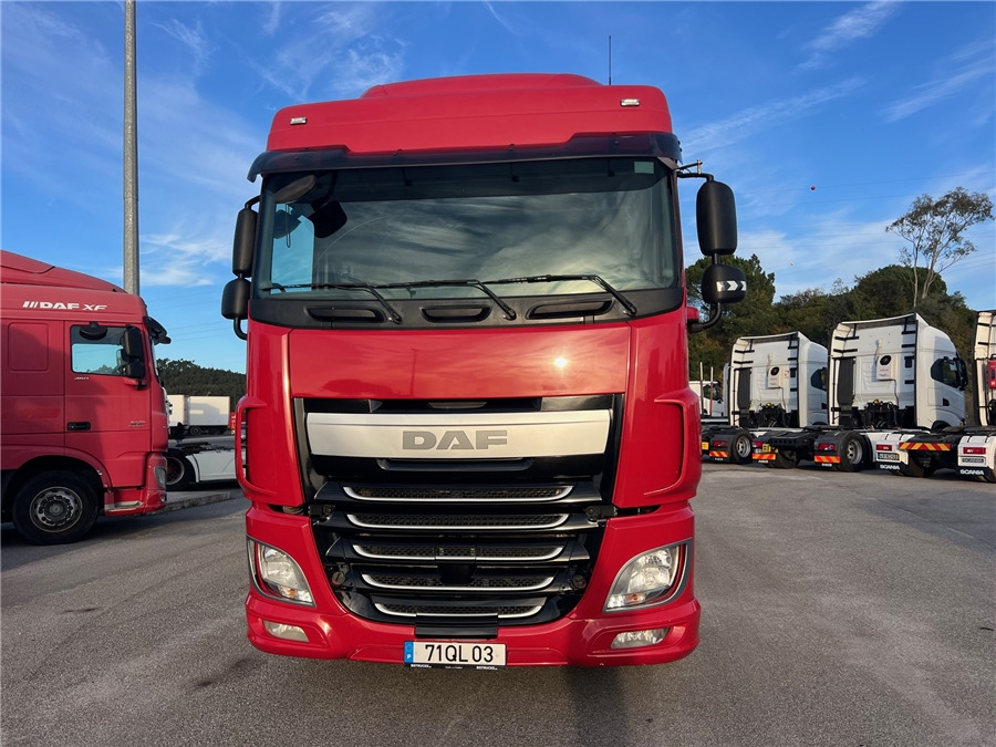 DAF XF 105 460 - Tractor unit: picture 2 DAF XF 105 460 - Tractor unit: picture 2