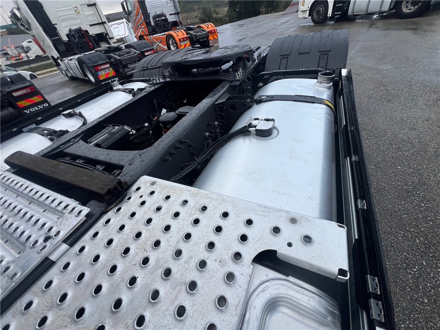 Tractor unit Renault T480/HIGHCAB/RETARDER/TURBOCOMPOUND: picture 9