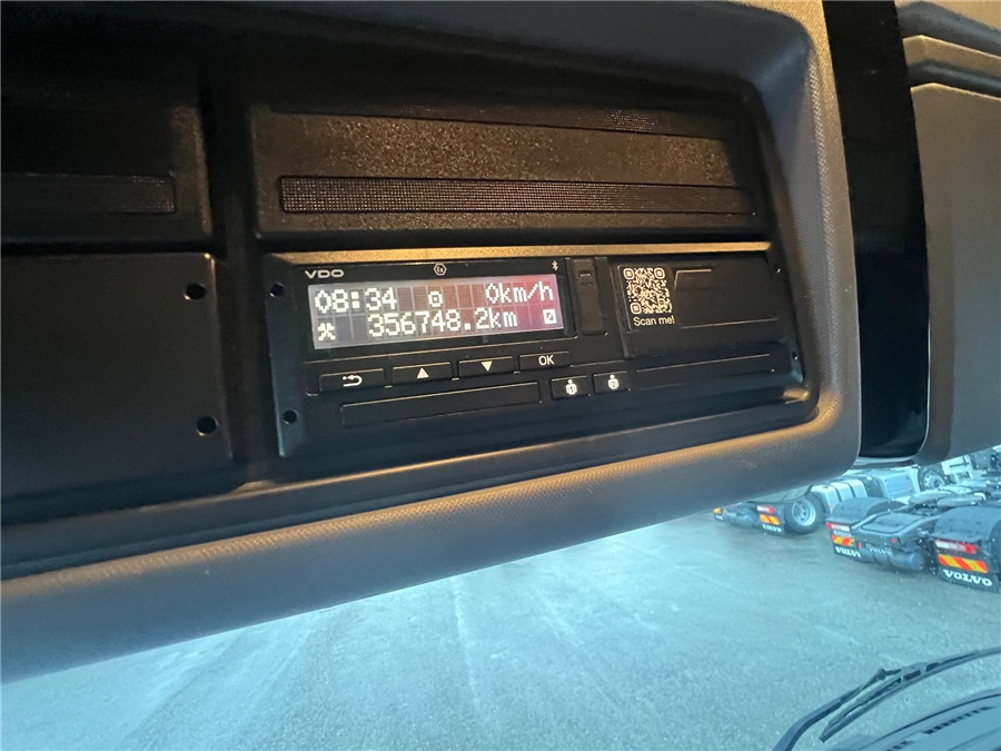 Tractor unit Renault T480/HIGHCAB/RETARDER/TURBOCOMPOUND: picture 27