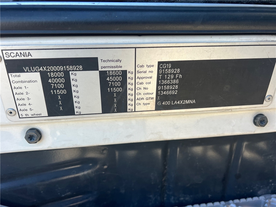 Tractor unit Scania G400: picture 18