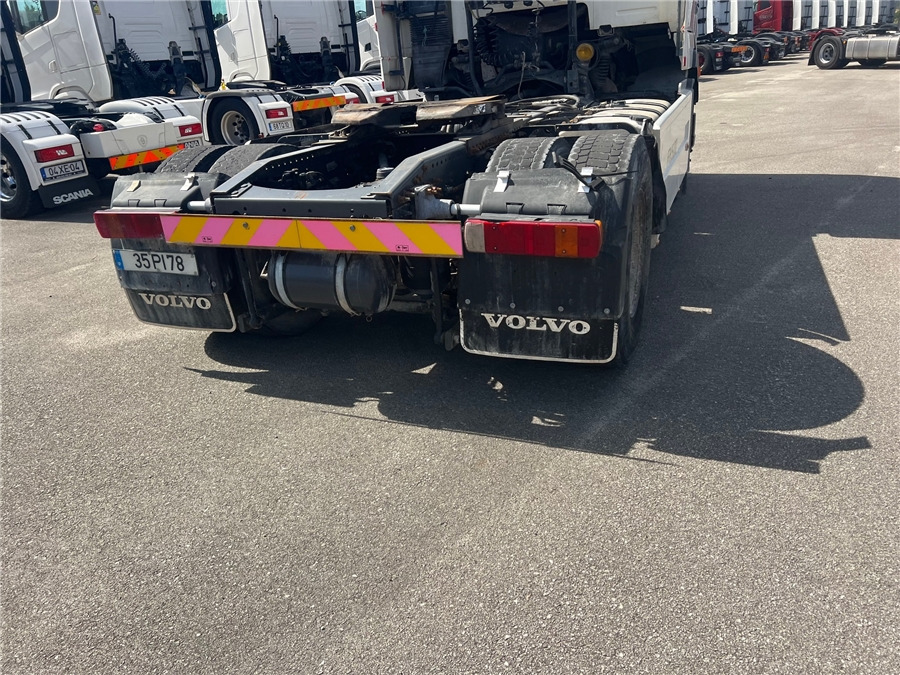 Tractor unit Volvo FH12-37: picture 12