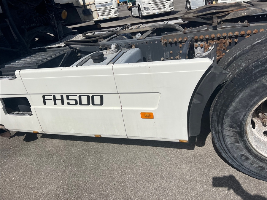 Tractor unit Volvo FH12-37: picture 9