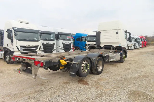 IVECO AS260S42 Y/FP - Cab chassis truck: picture 2 IVECO AS260S42 Y/FP - Cab chassis truck: picture 2