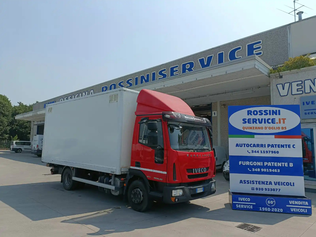IVECO EUROCARGO 120EL22 - Box truck: picture 1 IVECO EUROCARGO 120EL22 - Box truck: picture 1
