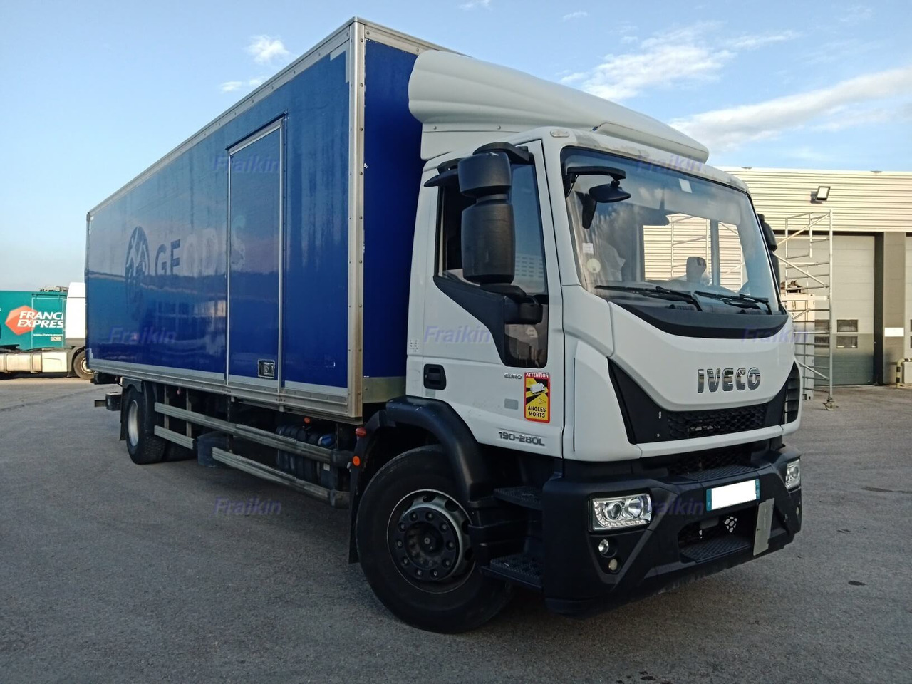 IVECO EUROCARGO 180EL28P - Box truck: picture 1 IVECO EUROCARGO 180EL28P - Box truck: picture 1