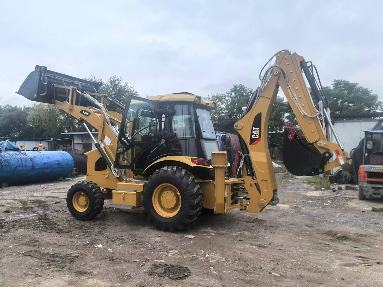 Caterpillar 420F - Backhoe loader: picture 2 Caterpillar 420F - Backhoe loader: picture 2