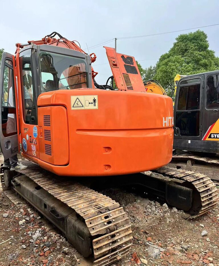 Hitachi ZX135 - Crawler excavator: picture 4 Hitachi ZX135 - Crawler excavator: picture 4