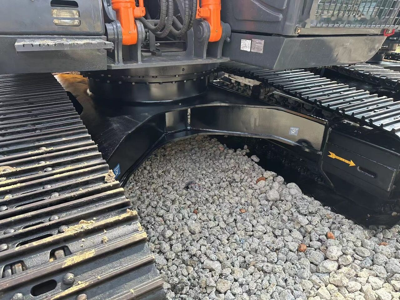 Hitachi ZX200-3 - Crawler excavator: picture 1 Hitachi ZX200-3 - Crawler excavator: picture 1