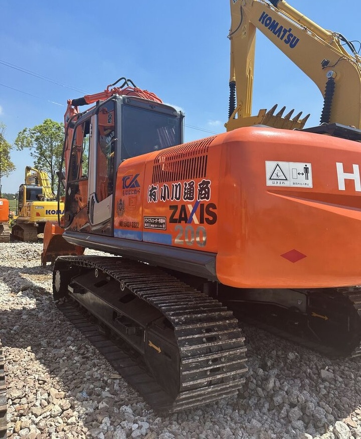 Hitachi ZX200 - Crawler excavator: picture 1 Hitachi ZX200 - Crawler excavator: picture 1