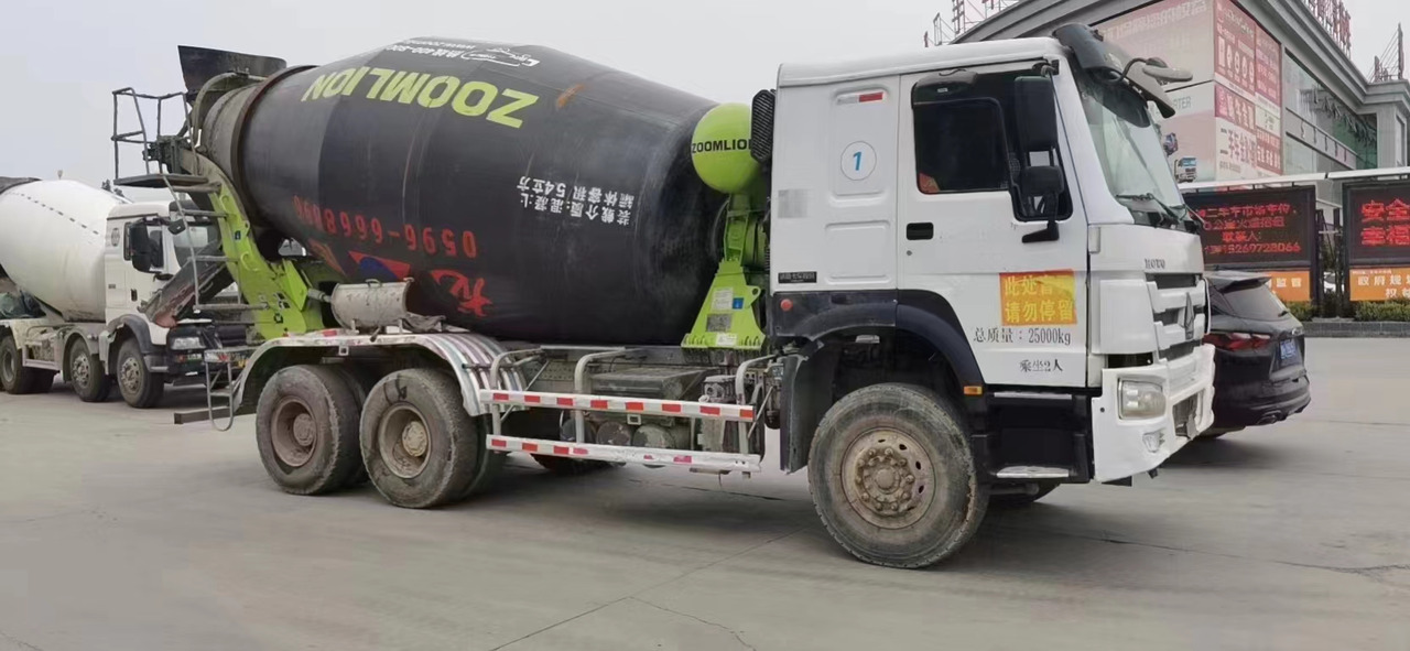 Howo Zoomlion 12cbm - Concrete mixer truck: picture 3 Howo Zoomlion 12cbm - Concrete mixer truck: picture 3