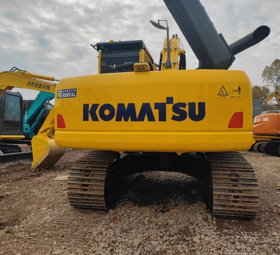Crawler excavator Komatsu PC200-8: picture 9