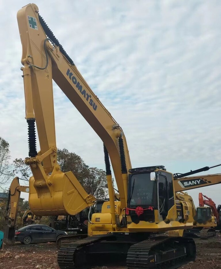 Komatsu PC220-8 - Crawler excavator: picture 1 Komatsu PC220-8 - Crawler excavator: picture 1