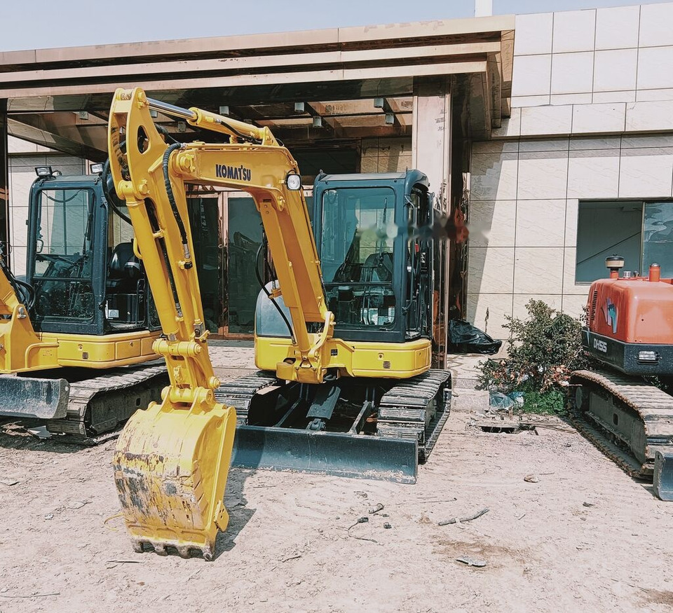 Komatsu PC40MR - Mini excavator: picture 4 Komatsu PC40MR - Mini excavator: picture 4