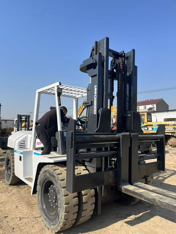 TCM FD100 - Diesel forklift: picture 1 TCM FD100 - Diesel forklift: picture 1