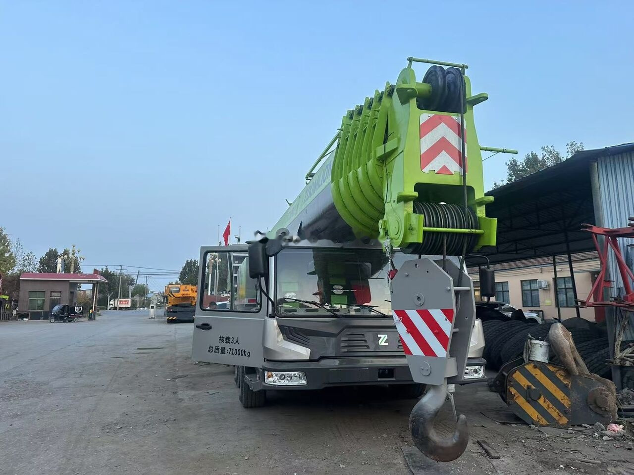 Zoomlion ZTC2000V - Mobile crane: picture 4 Zoomlion ZTC2000V - Mobile crane: picture 4