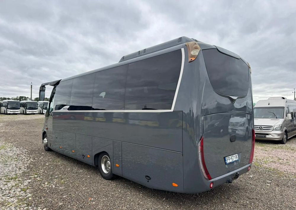Iveco Daily - Minibus, Passenger van: picture 4 Iveco Daily - Minibus, Passenger van: picture 4