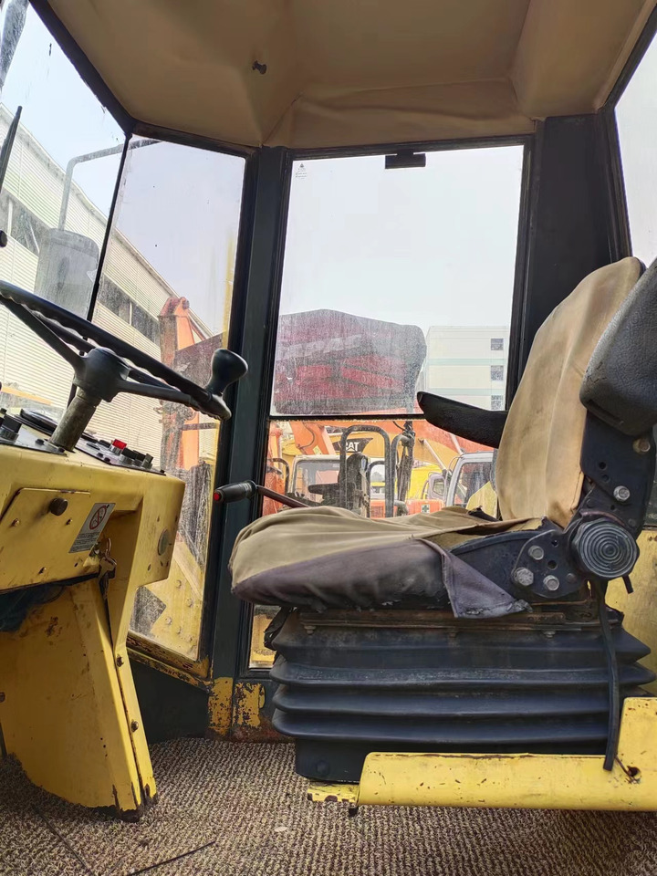 BOMAG BW 217D - Compactor: picture 4 BOMAG BW 217D - Compactor: picture 4