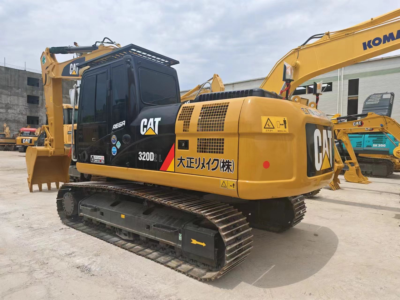 CATERPILLAR 320DL - Crawler excavator: picture 2 CATERPILLAR 320DL - Crawler excavator: picture 2