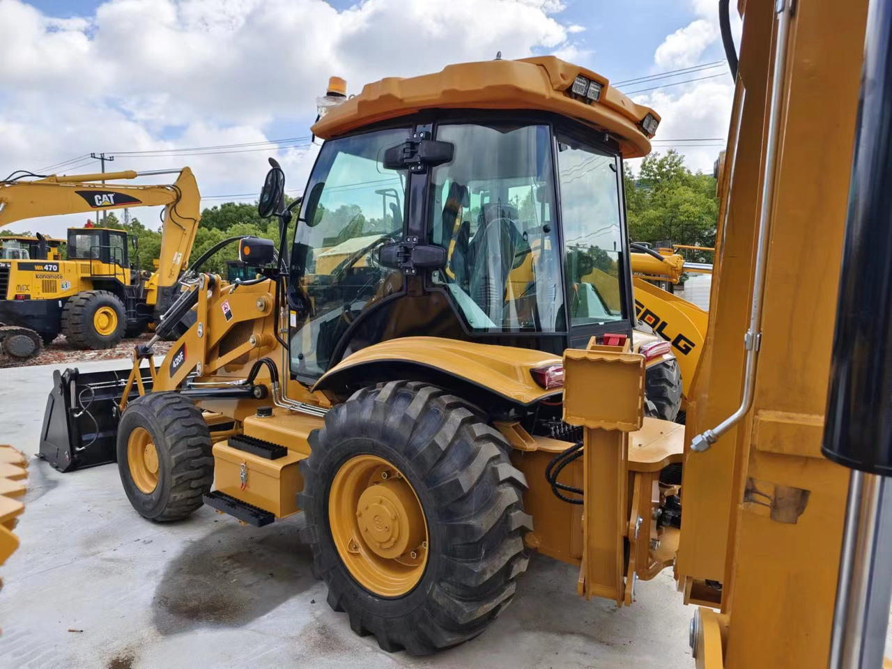 CATERPILLAR 420F - Backhoe loader: picture 1 CATERPILLAR 420F - Backhoe loader: picture 1