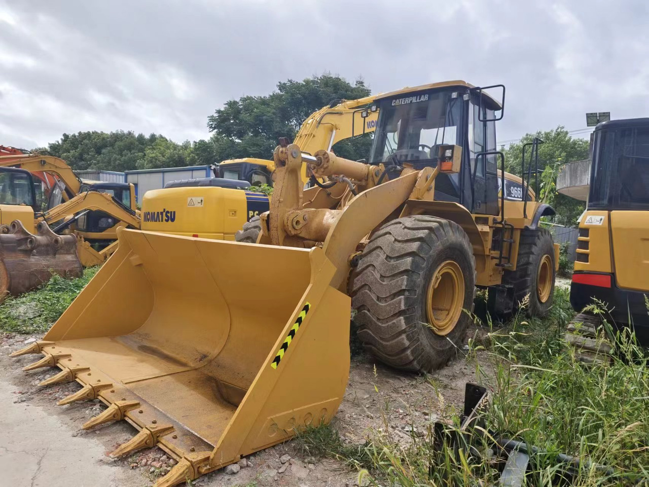 Wheel loader CATERPILLAR 966H: picture 9