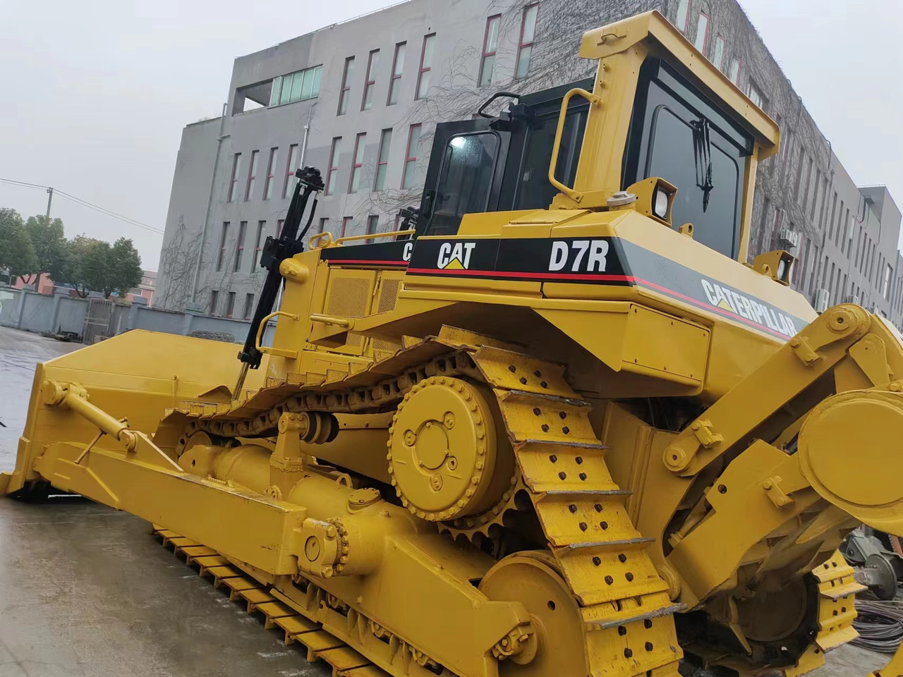 CATERPILLAR D7R - Bulldozer: picture 3 CATERPILLAR D7R - Bulldozer: picture 3