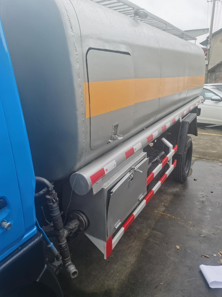 Tanker truck DONGFENG 6ton: picture 7