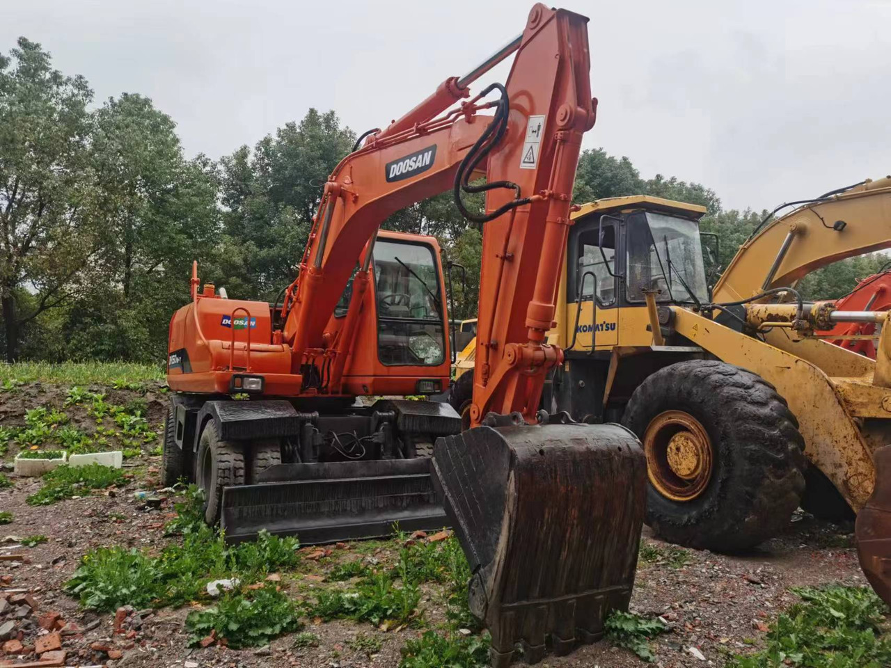 DOOSAN DH150W-7 - Wheel excavator: picture 1 DOOSAN DH150W-7 - Wheel excavator: picture 1