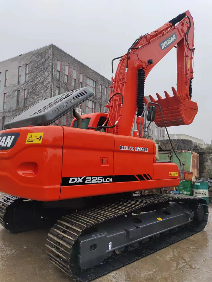 DOOSAN DX225LCA - Crawler excavator: picture 3 DOOSAN DX225LCA - Crawler excavator: picture 3