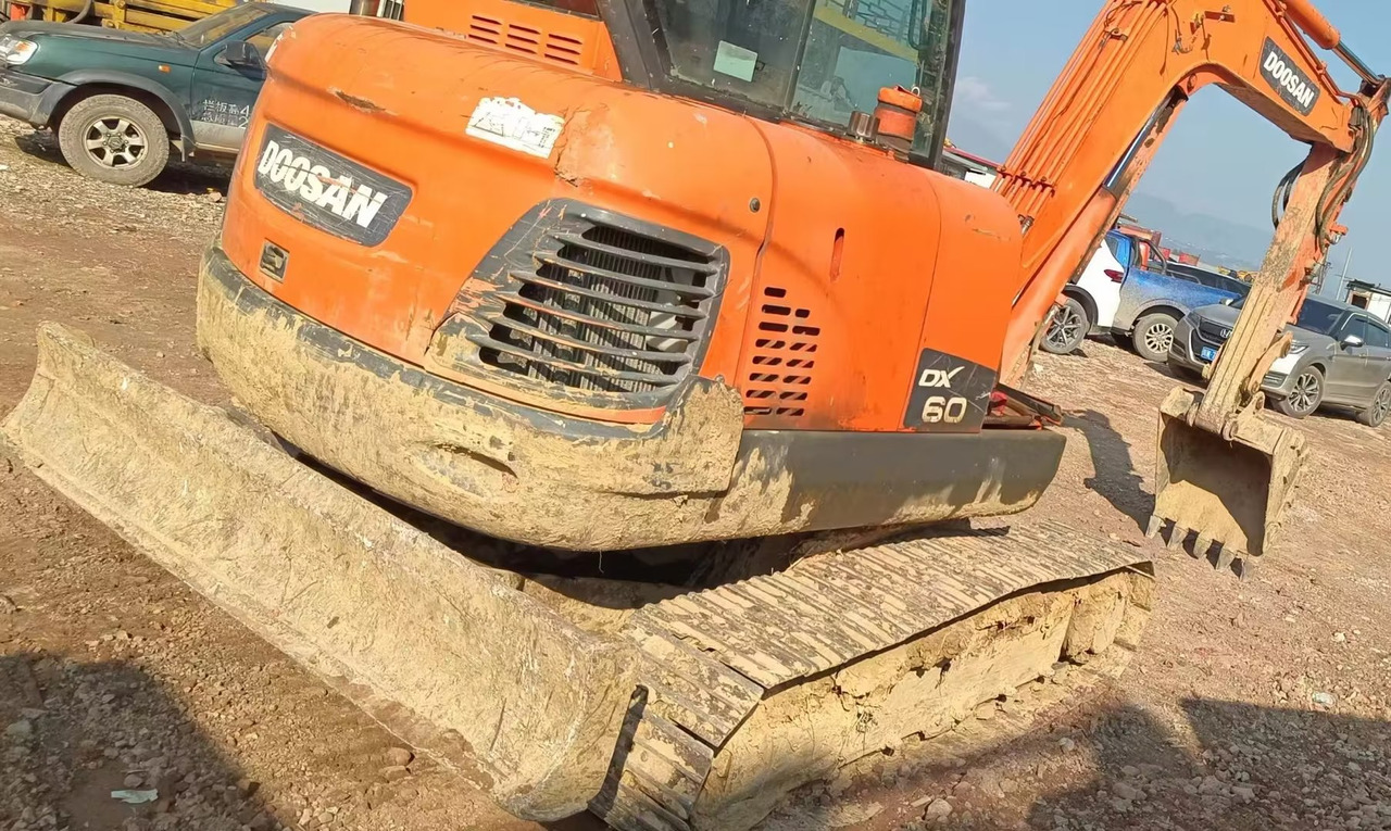 DOOSAN dx60 - Mini excavator: picture 3 DOOSAN dx60 - Mini excavator: picture 3
