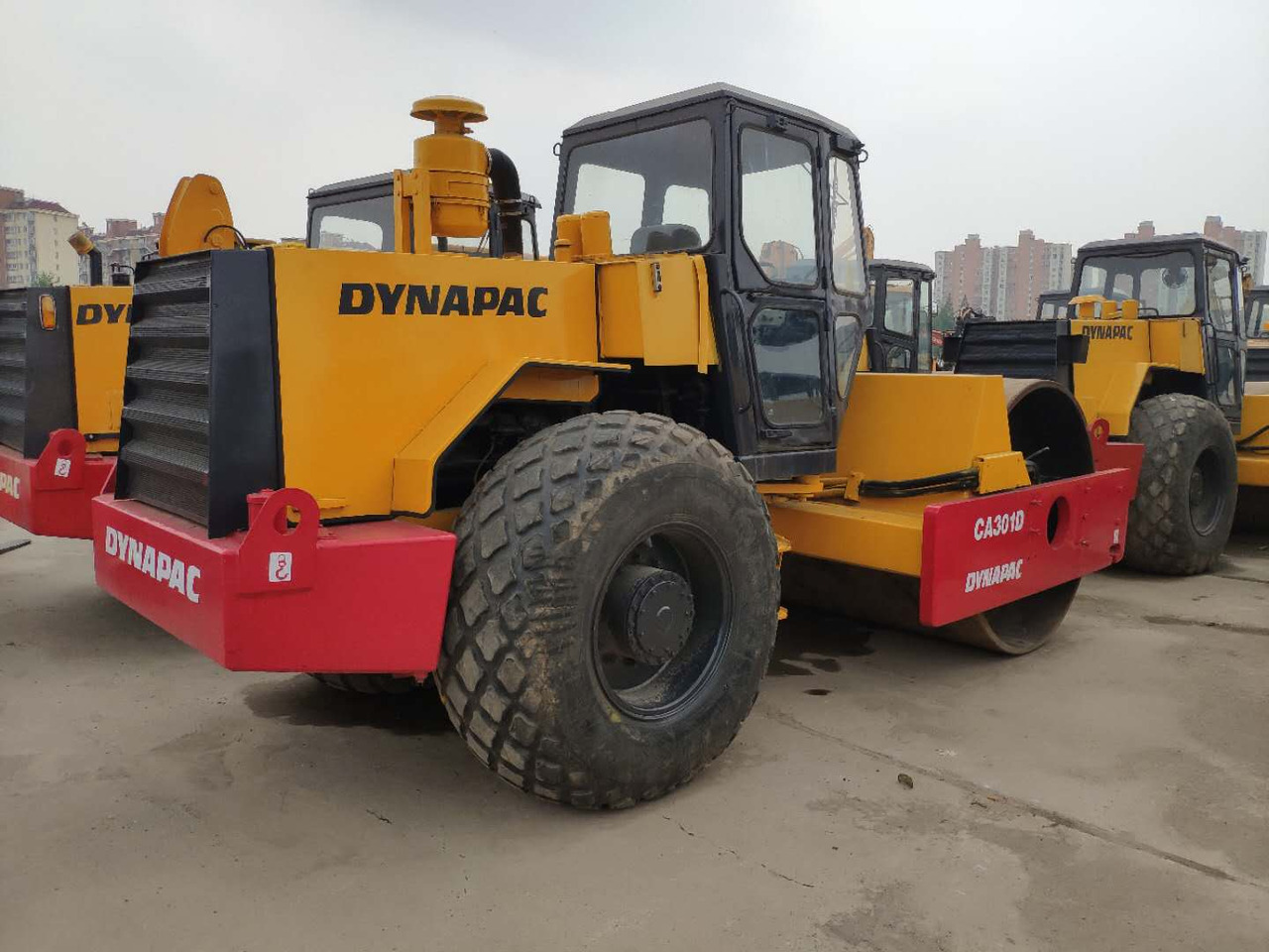 DYNAPAC CA301D - Compactor: picture 1 DYNAPAC CA301D - Compactor: picture 1