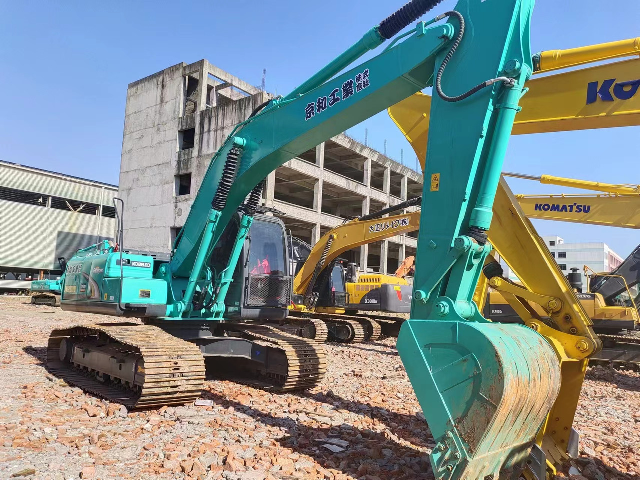 KOBELCO SK200D - Crawler excavator: picture 5 KOBELCO SK200D - Crawler excavator: picture 5