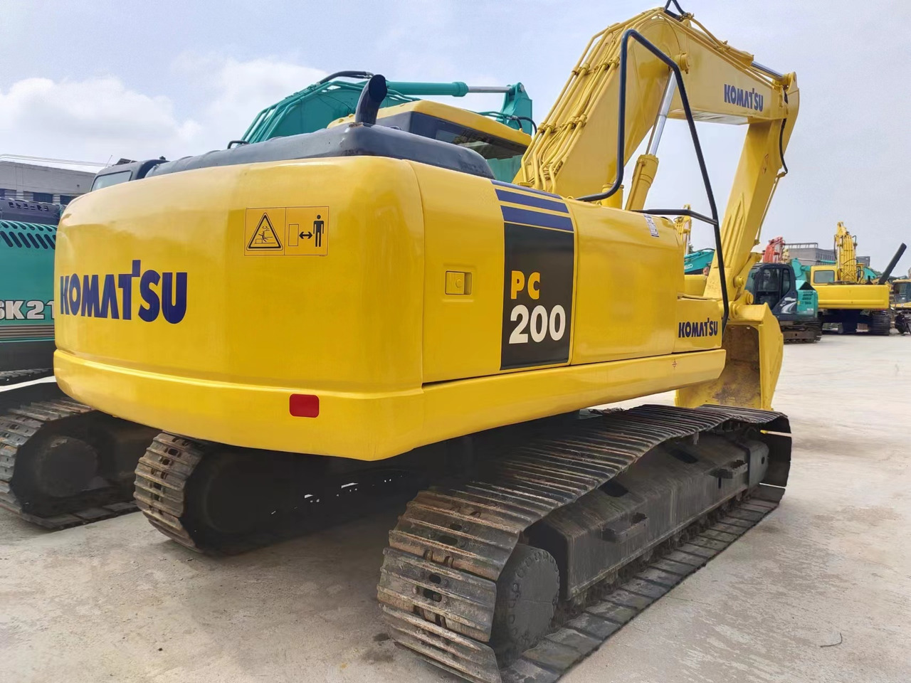 KOMATSU PC200-7 - Crawler excavator: picture 2 KOMATSU PC200-7 - Crawler excavator: picture 2