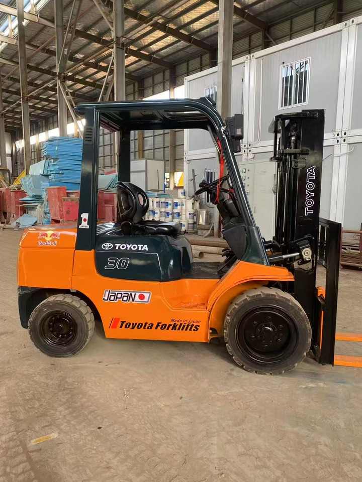 TOYOTA FD30 - Diesel forklift: picture 5 TOYOTA FD30 - Diesel forklift: picture 5