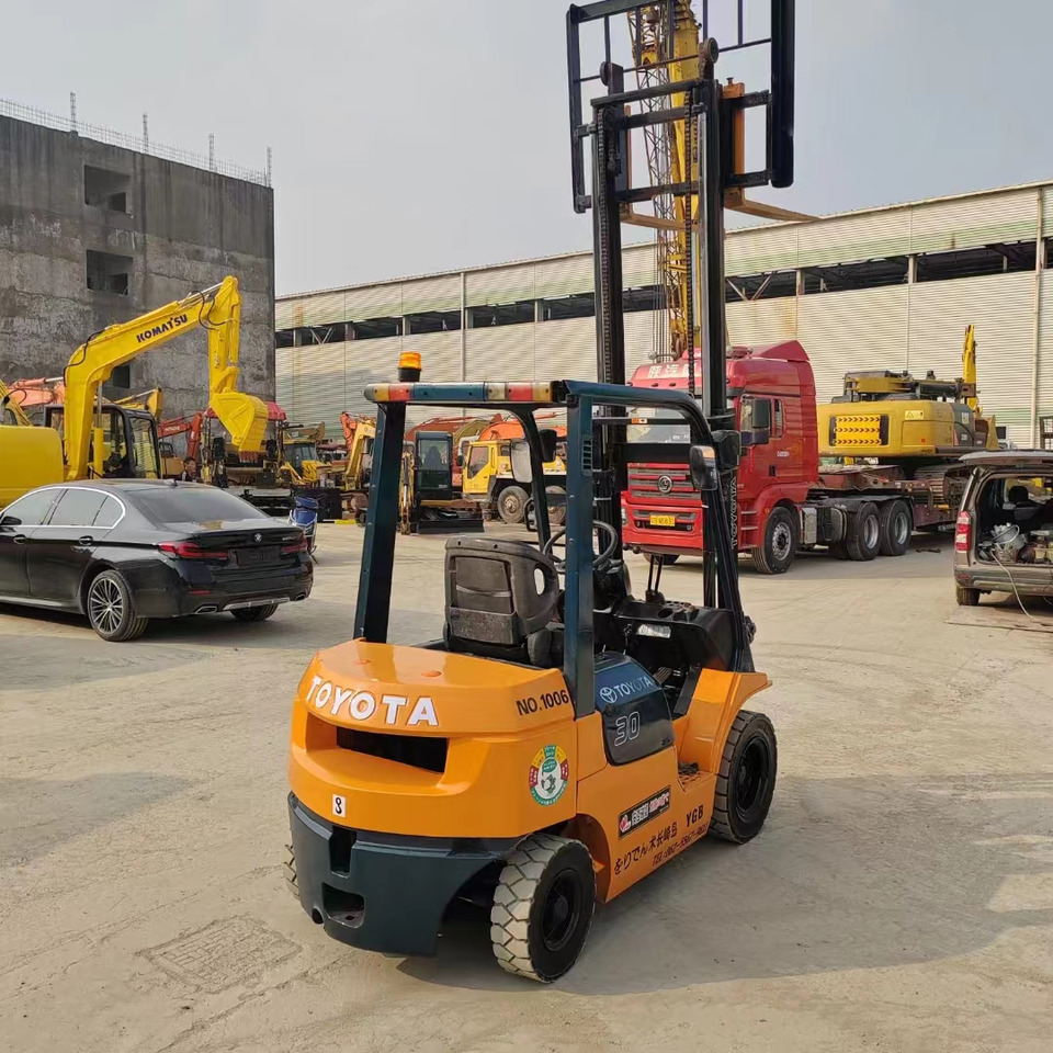TOYOTA FD30 - Diesel forklift: picture 1 TOYOTA FD30 - Diesel forklift: picture 1