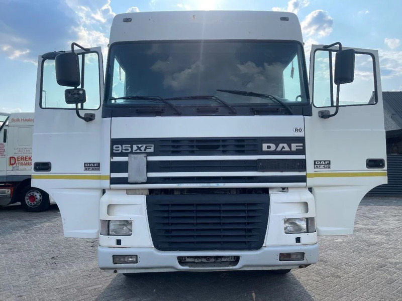 DAF XF 95.430 Tractor unit - Tractor unit: picture 2 DAF XF 95.430 Tractor unit - Tractor unit: picture 2