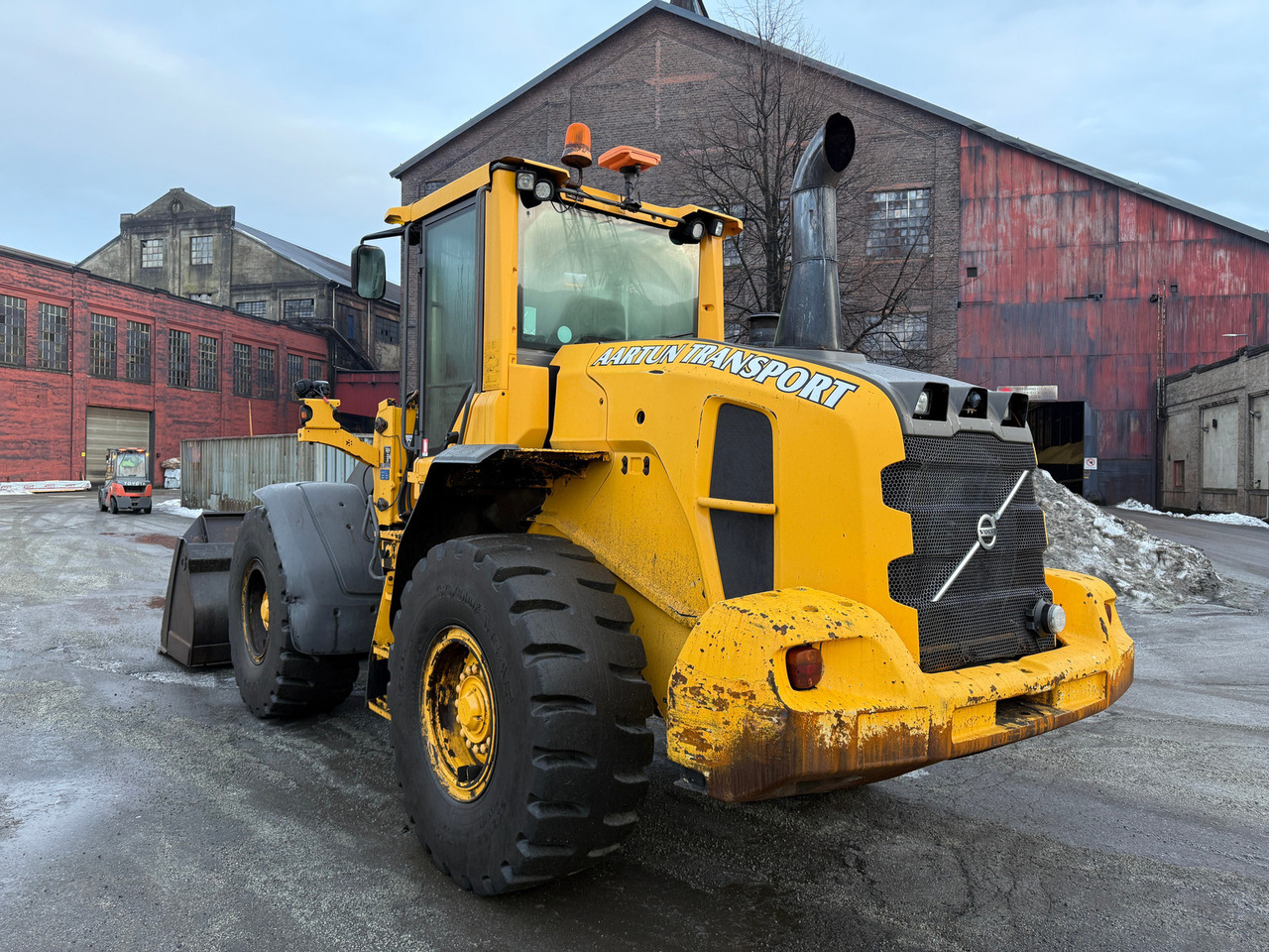 Volvo L70G - Wheel loader: picture 3 Volvo L70G - Wheel loader: picture 3