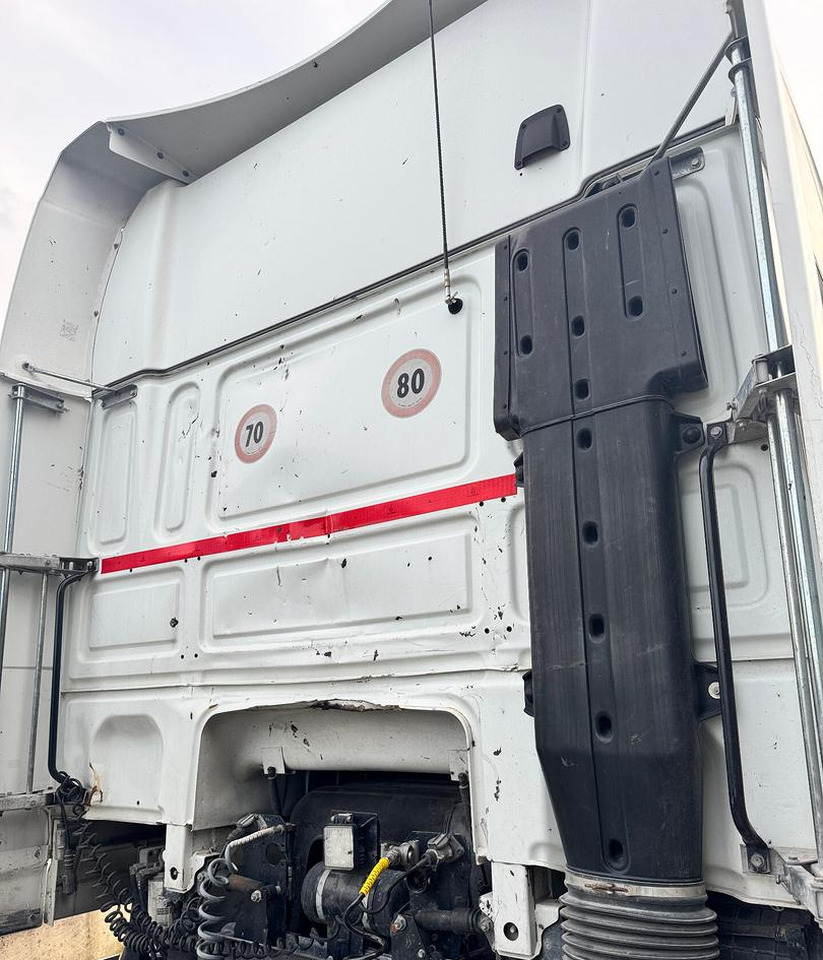 Tractor unit DAF XF 105.460 - 2010 - AUTOMATICO: picture 18 Tractor unit DAF XF 105.460 - 2010 - AUTOMATICO: picture 18