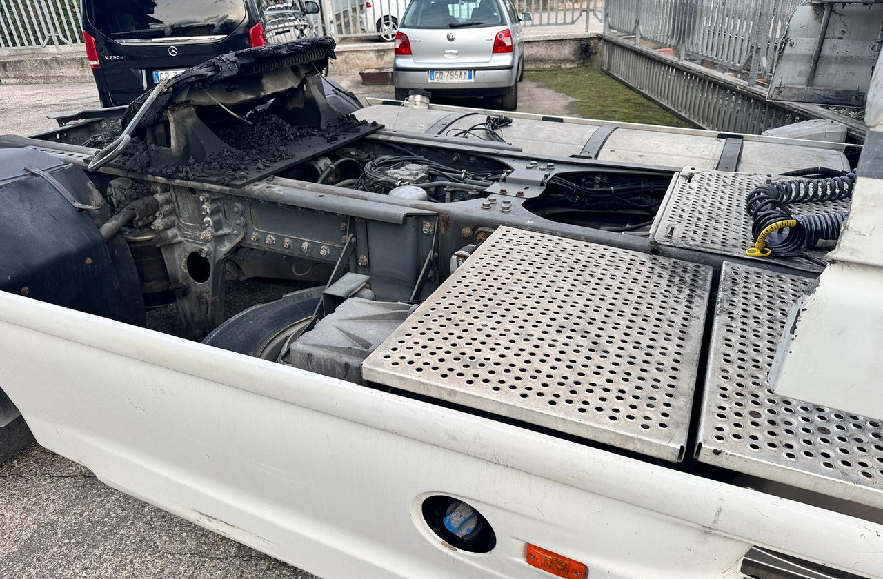 Tractor unit DAF XF 105.460 - 2010 - AUTOMATICO: picture 21 Tractor unit DAF XF 105.460 - 2010 - AUTOMATICO: picture 21