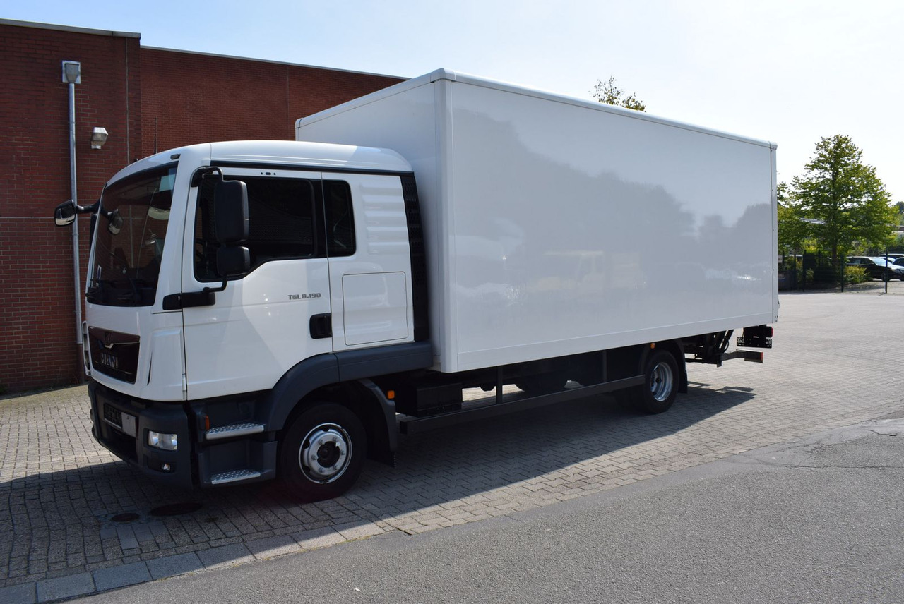 MAN TGL 8.190 Koffer 6,10m LBW Klima Tempomat AHK - Closed box van: picture 2 MAN TGL 8.190 Koffer 6,10m LBW Klima Tempomat AHK - Closed box van: picture 2