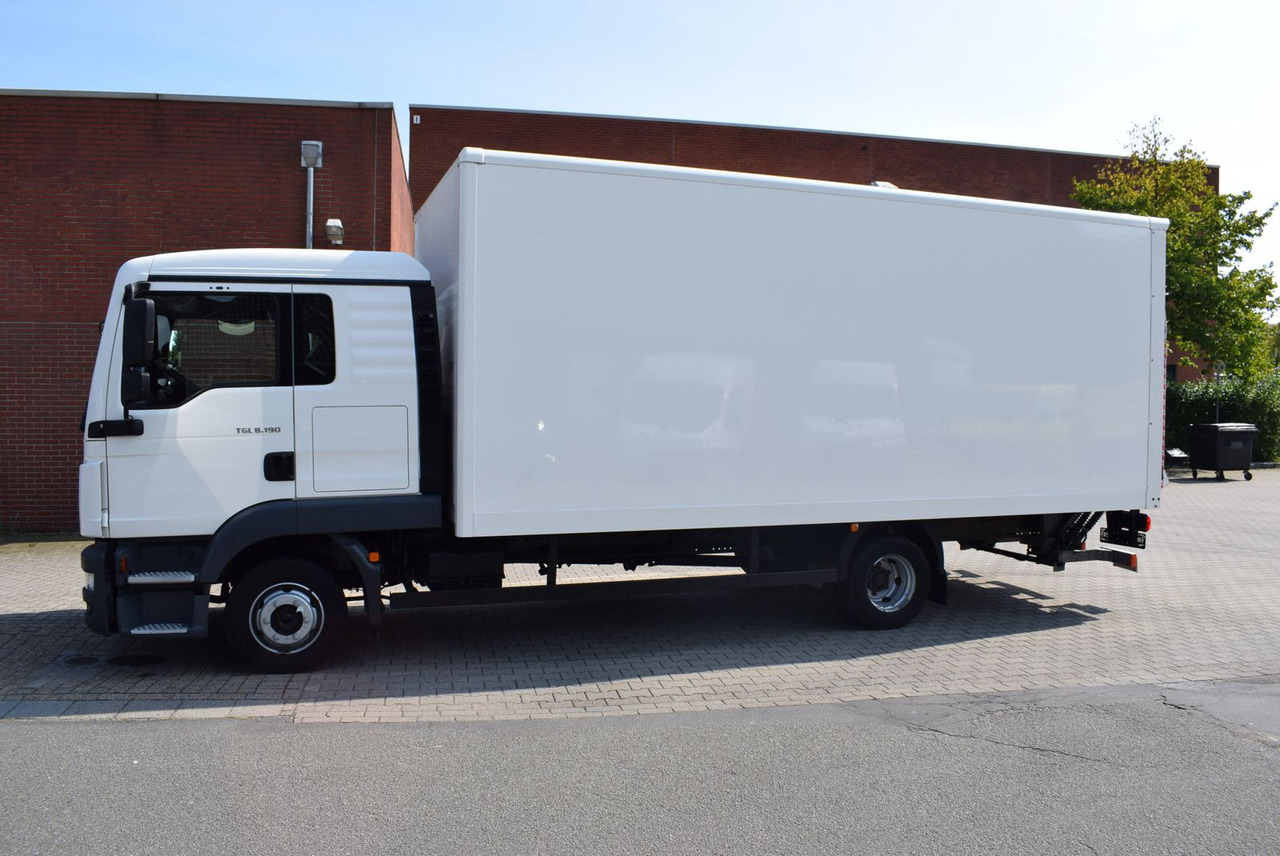 MAN TGL 8.190 Koffer 6,10m LBW Klima Tempomat AHK - Closed box van: picture 3 MAN TGL 8.190 Koffer 6,10m LBW Klima Tempomat AHK - Closed box van: picture 3