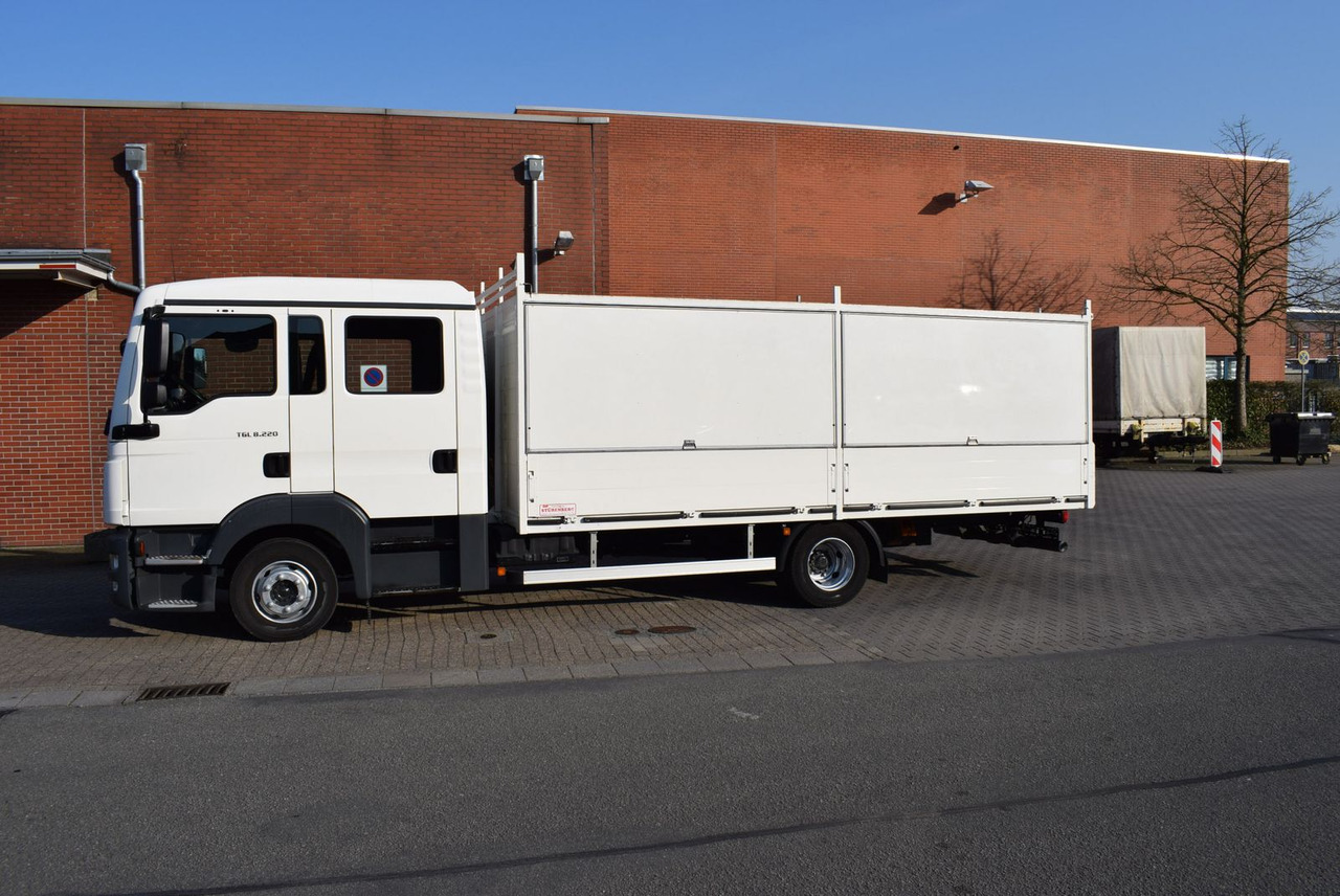 MAN TGL 8.220 DOKA 6-Sitzer 2X AHK Klima - Closed box van, Combi van: picture 3 MAN TGL 8.220 DOKA 6-Sitzer 2X AHK Klima - Closed box van, Combi van: picture 3