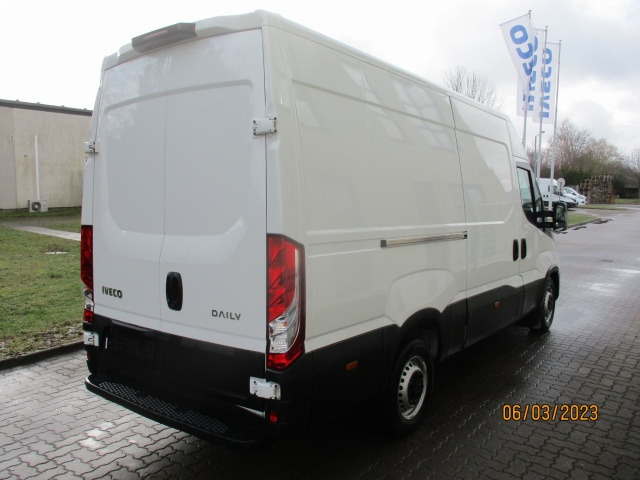 IVECO Daily 35S16V - Panel van: picture 3 IVECO Daily 35S16V - Panel van: picture 3