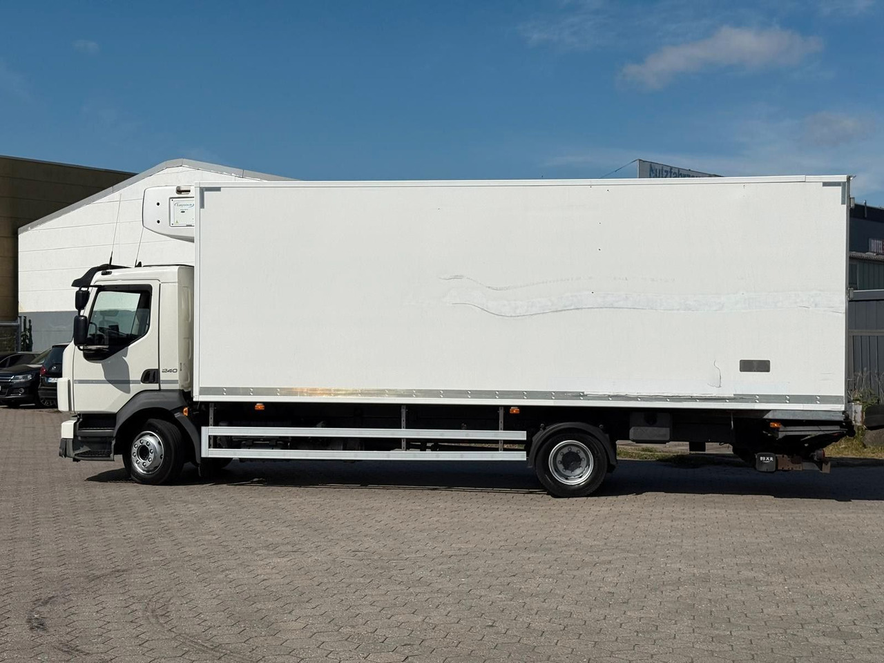 Volvo FL 240 Carrier Easy Cold+Hebebühne - Refrigerator truck: picture 4 Volvo FL 240 Carrier Easy Cold+Hebebühne - Refrigerator truck: picture 4