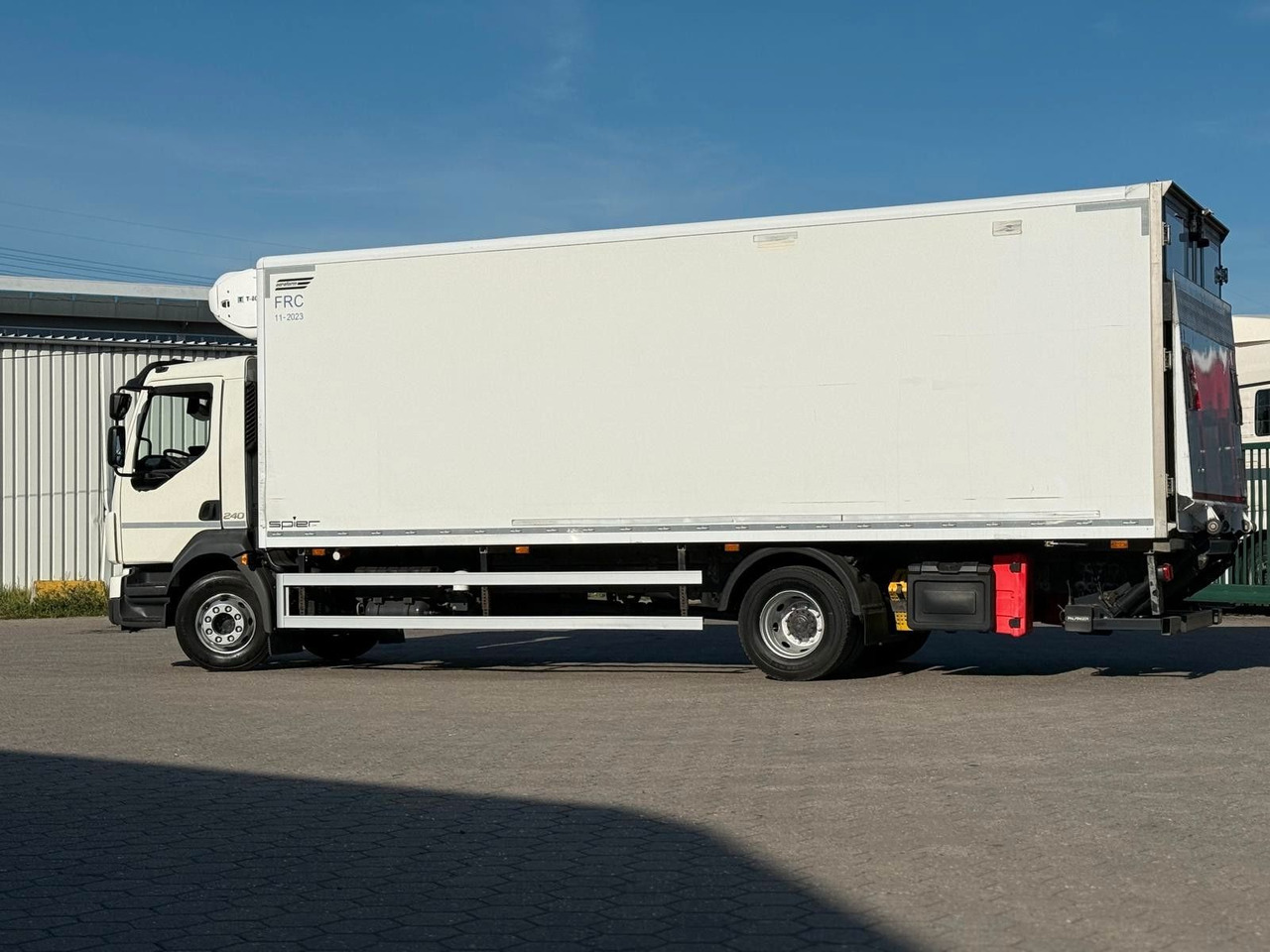 Volvo FL 42 R 240 +Thermoking T-880R+Kamera - Refrigerator truck: picture 5 Volvo FL 42 R 240 +Thermoking T-880R+Kamera - Refrigerator truck: picture 5