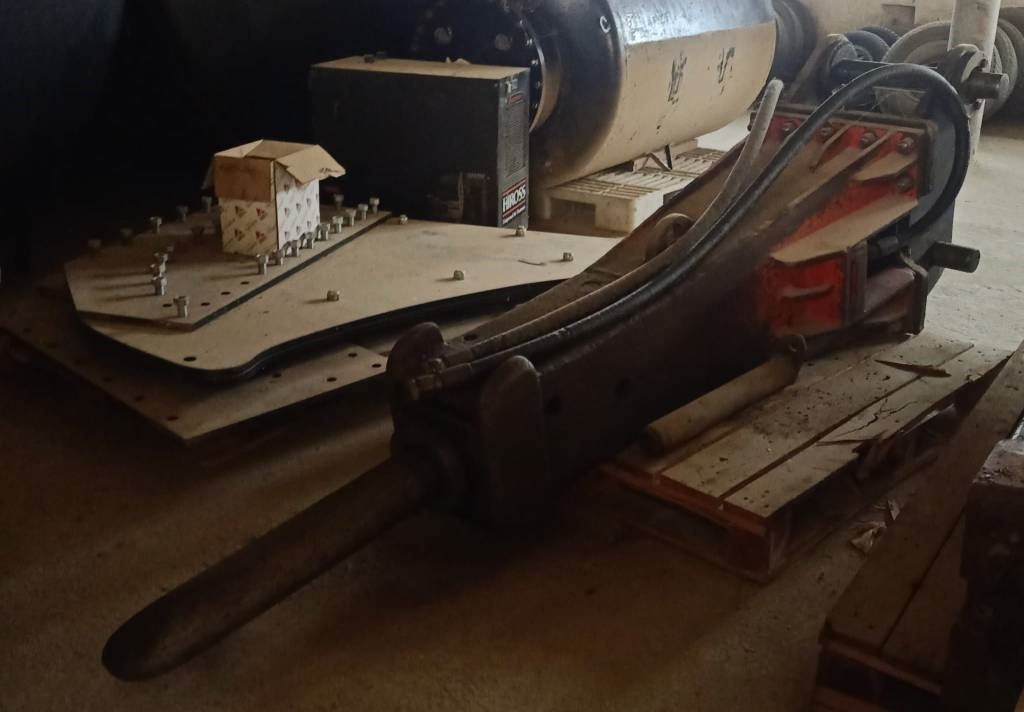 Rammer E 68 - Hydraulic hammer for Construction machinery: picture 1 Rammer E 68 - Hydraulic hammer for Construction machinery: picture 1