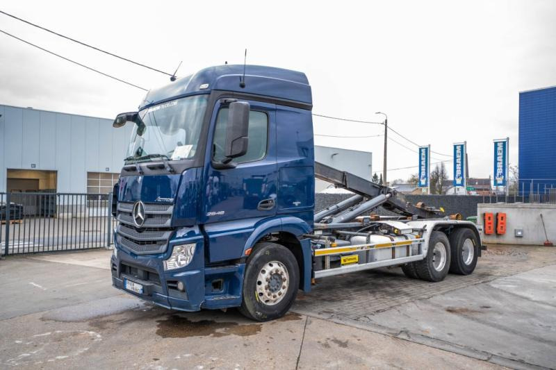 Mercedes ACTROS 2648 -6X2+GARNIER THM 20U 6000 - Hook lift truck: picture 1 Mercedes ACTROS 2648 -6X2+GARNIER THM 20U 6000 - Hook lift truck: picture 1
