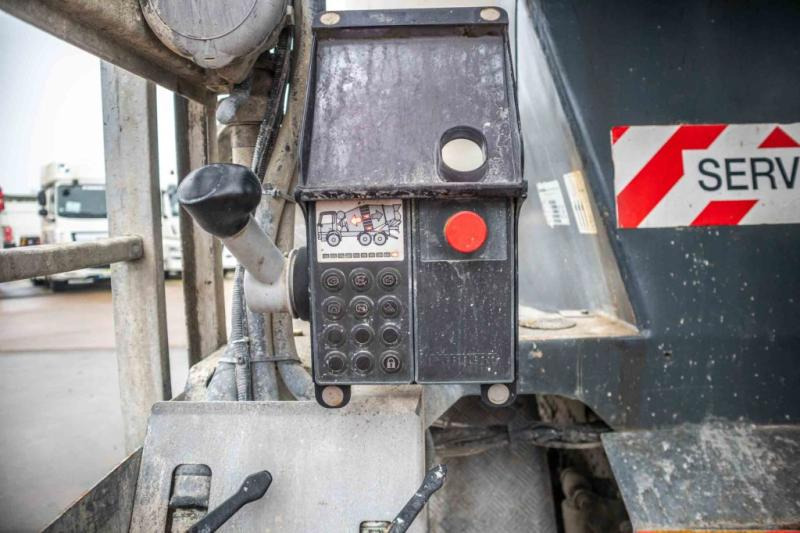 Concrete mixer truck Mercedes AROCS 3236 BB+LIEBHERR 9M3: picture 8