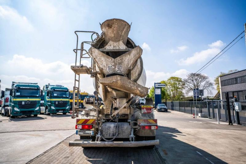 Renault C 430 + LIEBHERR 9m3 - Concrete mixer truck: picture 5 Renault C 430 + LIEBHERR 9m3 - Concrete mixer truck: picture 5