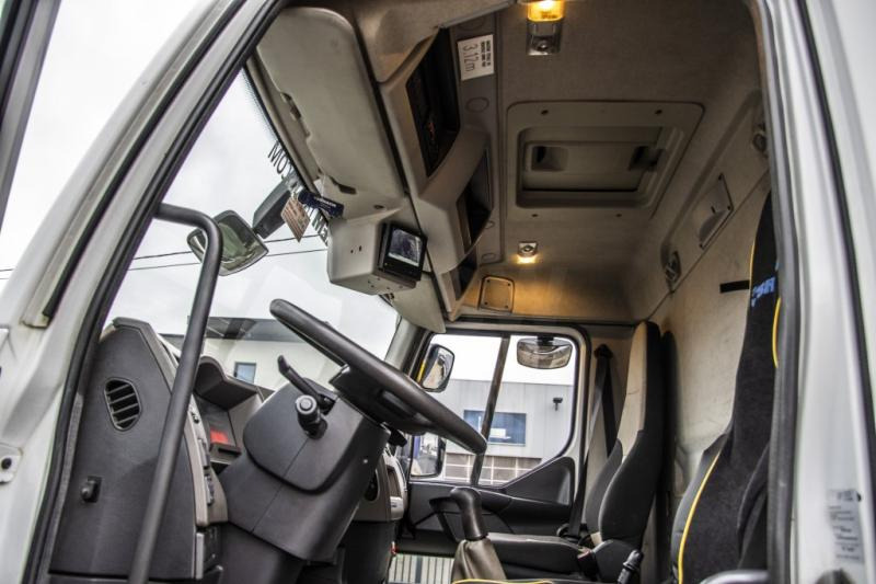 Renault PREMIUM 280 DXI + 13000L ( 4COMP. +SOURCE+DOME ) - Tanker truck: picture 5 Renault PREMIUM 280 DXI + 13000L ( 4COMP. +SOURCE+DOME ) - Tanker truck: picture 5