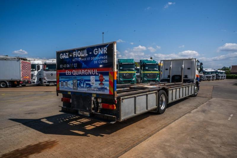 Scania P 270 (19T)- PORTE GAZ /10 PALETTES - Dropside/ Flatbed truck: picture 4 Scania P 270 (19T)- PORTE GAZ /10 PALETTES - Dropside/ Flatbed truck: picture 4